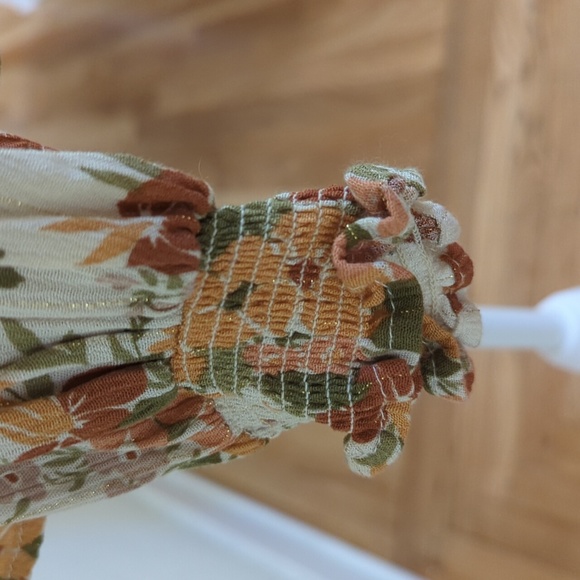 Cupcakes & Cashmere V Neck Floral Peasant Blouse with Tie Tassels Size XS - Picture 7 of 10